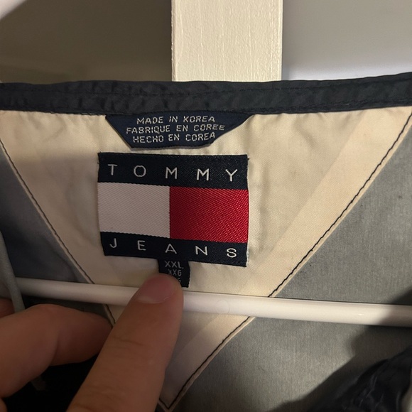 Vintage Tommy Jeans ( Hilfiger) wind breaker XXL - Picture 3 of 4